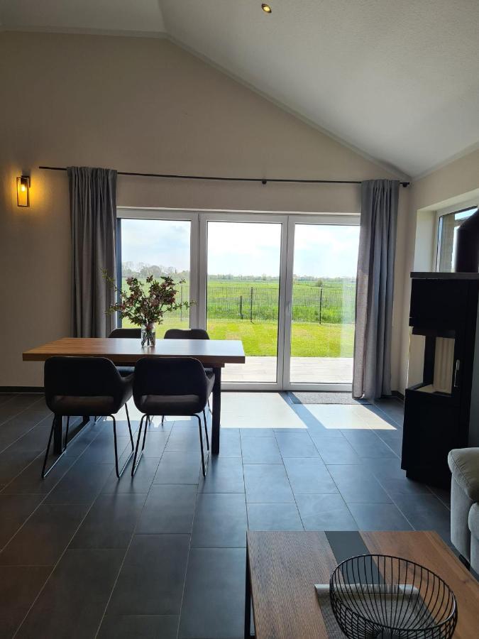Watt'N Blick - Hundefreundliches Ferienhaus Mit Ausblick Ueber Die Wiesen Bis Zum Deich Schweiburg Exterior photo
